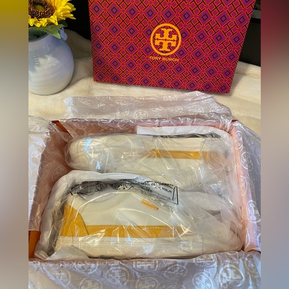 ✨NIB✨TORY BURCH CANVAS COURT SNEAKERS - Picture 7 of 8